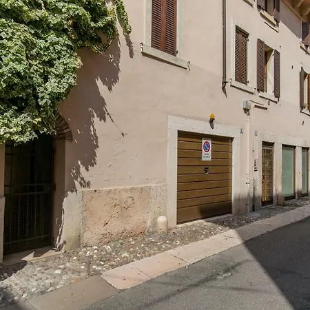 La Casa Della Bouganville Verona Exterior photo