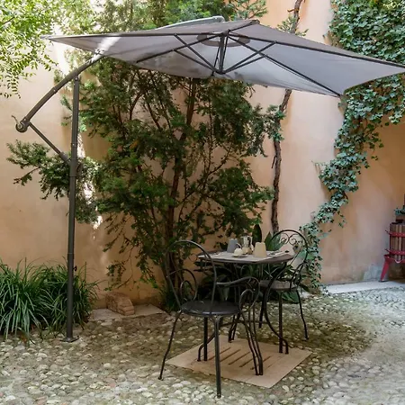 La Casa Della Bouganville Verona Exterior photo